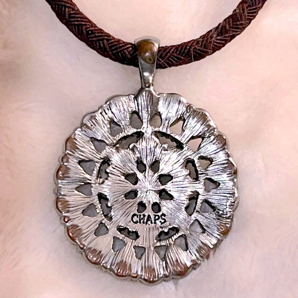 CHAPS 🩵💚🤎 17” ROUND SILVER-TONE STONE MOSAIC PENDANT ON BROWN BRAIDED ROPE CORD - Picture 3 of 8